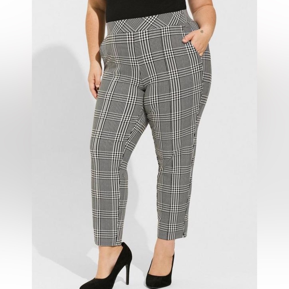 TORRID TAPER PONTE PANT